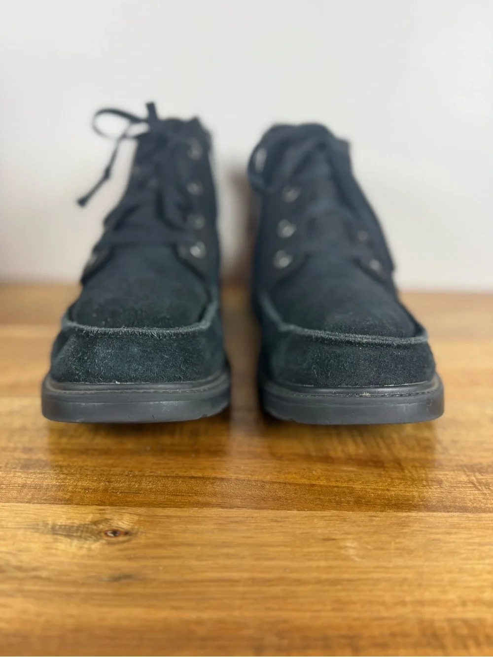 UGG Chelham Black Suede Weather Boot Size 4